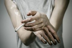 肺癌晚期為什么會(huì)發(fā)燒？肺癌晚期為什么天天發(fā)燒？[圖]