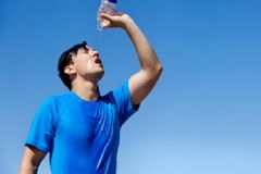 男性晚上出虛汗怎么辦？男性晚上出虛汗要怎么調(diào)理？[圖]