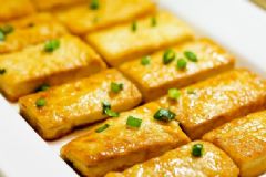 豆腐吃多了會(huì)怎樣？老人能多吃豆腐嗎？[圖]