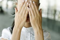 異物進眼睛眼怎么辦？有東西進入眼睛怎么辦？[圖]