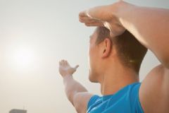 如何讓自己看起來(lái)年輕？怎么讓自己發(fā)黑齒白變年輕？[圖]