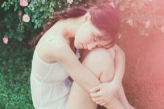 15歲女孩內(nèi)褲上有白帶正常嗎？15歲有白帶怎么辦？[多圖]
