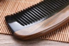 用什么梳子梳頭最好？用什么梳子對(duì)頭發(fā)最好？[多圖]
