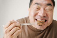 晚飯吃得晚增加胃癌風(fēng)險？晚飯吃得晚好嗎？[圖]