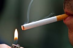 骨折能抽煙嗎？骨折抽煙有影響嗎？[圖]