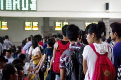 13歲學(xué)生怎么買火車票？13歲能辦身份證嗎？[多圖]