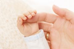 寶寶手上有倒刺怎么辦？寶寶手上長(zhǎng)倒刺[圖]