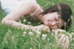月經(jīng)期間發(fā)燒了怎么辦？月經(jīng)期間發(fā)燒了怎么退燒？[圖]