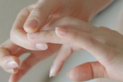 指甲上的月牙少怎么補(bǔ)？指甲上月牙少怎么辦？[圖]