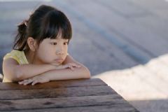 10歲女孩乳房有硬塊是怎么回事？10歲女孩乳房有硬塊怎么辦？[多圖]