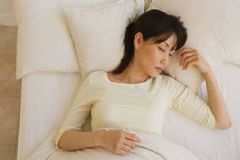 睡覺前不能玩什么？睡覺前做什么會失眠？[圖]