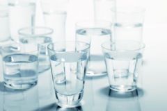 白開水是酸性還是堿性？白開水是堿性還是酸性？[圖]