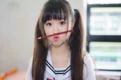 中學(xué)生長痘痘怎么辦？中學(xué)生長痘痘怎么消除？[多圖]