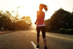 晚自習(xí)后跑步好嗎？晚上跑步好還是早上跑步好？[多圖]