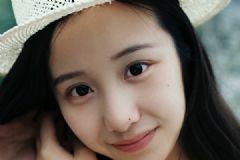 女生頭發(fā)很黃怎么回事？女生頭發(fā)枯黃怎么辦？[多圖]