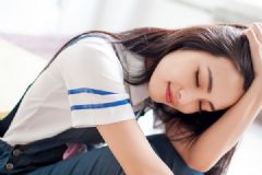 初二女孩被男生襲胸該怎么辦？女生被男生襲胸怎么辦？[多圖]