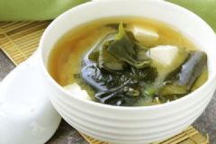 老人春季養(yǎng)生喝什么湯好？適合老人春節(jié)養(yǎng)生的湯飲有哪些？[圖]