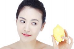 白斑風是怎么引起的？白斑風的發(fā)病原因[圖]