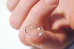 隱形眼鏡護理液多久換一次？護理液需要天天用嗎？[圖]