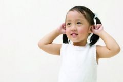 小孩耳朵疼最簡(jiǎn)單止痛方法是什么？小孩耳朵疼緊急處理方法[圖]