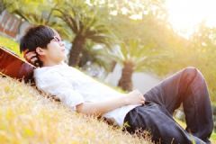 青春期男孩乳房有硬塊正常嗎？青春期男生胸部出現(xiàn)硬塊怎么辦？[多圖]