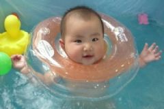 嬰兒游泳多久一次好？嬰兒游泳幾天一次比較好？[圖]
