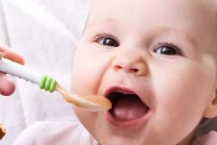 1.7萬罐假冒嬰幼兒奶粉流入市場 寶寶斷奶后只吃輔食可以嗎？[多圖]