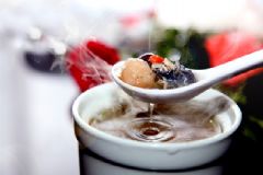 枸杞和桂圓能一起泡水喝嗎？枸杞和桂圓泡水喝有什么好處？[圖]