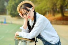 18歲女生春天穿什么衣服好看？18歲女生穿衣搭配[多圖]