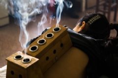 類風濕性關(guān)節(jié)炎艾灸方法有哪些？類風濕性關(guān)節(jié)炎艾灸有用嗎？[圖]