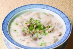 尿蛋白高吃什么食物好？尿蛋白高飲食注意什么？[圖]