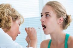 喉嚨發(fā)炎腫痛要怎么辦？喉嚨發(fā)炎腫痛要注意什么？[圖]