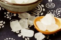 經(jīng)常吃冰糖對身體好嗎？冰糖吃多了會怎樣？[多圖]