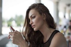 手機輻射是什么輻射？手機放多遠才沒有輻射？[多圖]