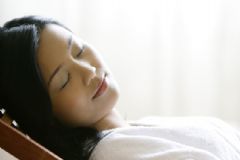睡眠不足有哪些癥狀？睡眠不足怎樣調(diào)理？[多圖]