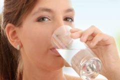 口腔潰瘍能用鹽水漱口嗎？鹽水漱口能治療口腔潰瘍嗎？[多圖]