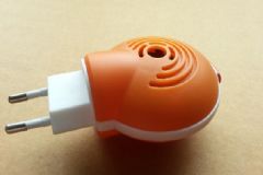 電蚊香液好用嗎？電蚊香液和電蚊香片哪個好？[多圖]