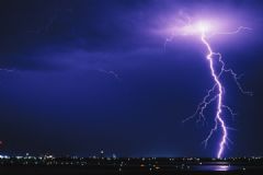 打雷可以充電嗎？打雷可以給手機充電嗎？[多圖]