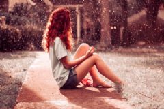 夏天淋雨會怎么樣？夏天淋雨會發(fā)燒嗎？[多圖]