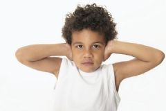 15歲孩子耳鳴怎么回事？耳鳴是什么原因引起的？[多圖]