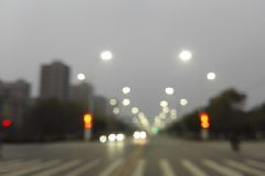 中年人眼睛模糊是什么原因？中年人眼睛看不清是怎么回事？[多圖]