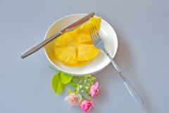 菠蘿可以放冰箱嗎？菠蘿放冰箱能放多久？菠蘿放冰箱隔夜能吃嗎？[多圖]