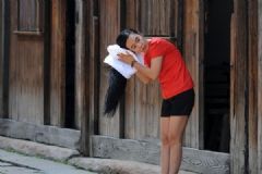 15歲掉頭發(fā)怎么辦？我15歲頭發(fā)掉的厲害[多圖]