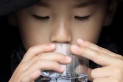 早上喝涼水好嗎？早上喝水應(yīng)該怎么喝？[多圖]