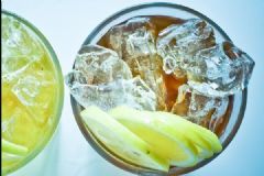 夏天吃冷飲好不好？夏季吃冷飲的危害有哪些？[多圖]