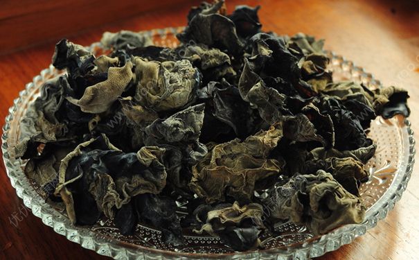 木耳吃多了好嗎？黑木耳吃多了會(huì)怎樣？(1)