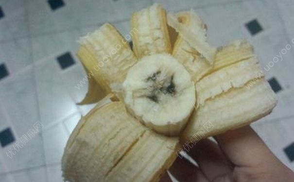 香蕉的心發(fā)黑可以吃嗎？香蕉的心里面黑了還能吃嗎？(2)