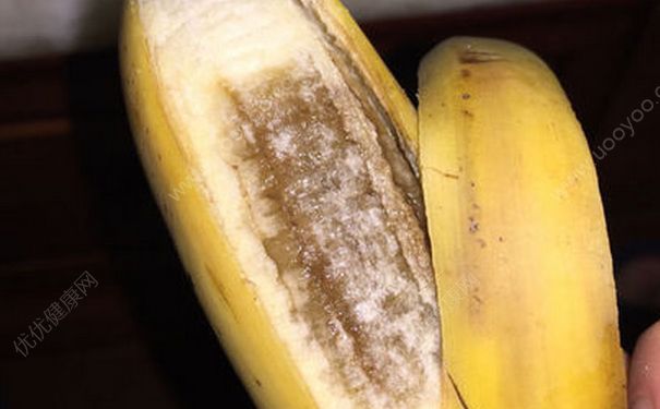 香蕉的心發(fā)黑可以吃嗎？香蕉的心里面黑了還能吃嗎？(3)