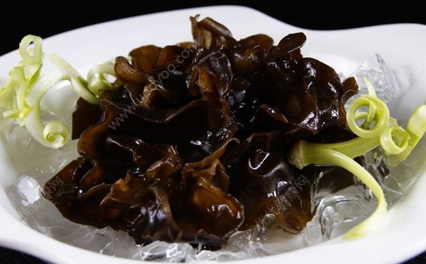 吃木耳能降血壓?jiǎn)幔扛哐獕耗艹院谀径鷨幔?4)