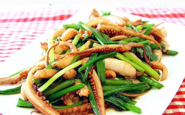韭菜能和魷魚一起吃嗎？魷魚和韭菜能一起炒嗎？(1)